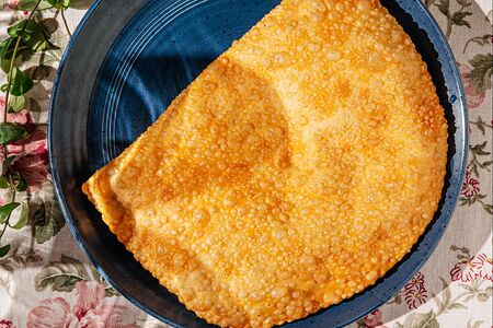 Чебурек со свининой и говядиной