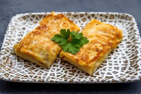 Блинчики с жюльеном из семги и грибов