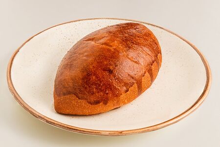 Пирожок с яблоком