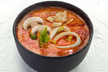 Том ям с цыпленком