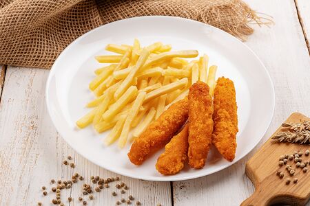 Хрустящая курочка с фри