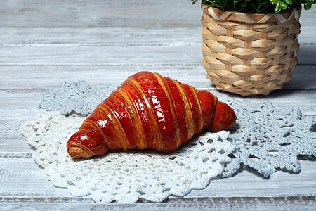 Круасссан с малиной