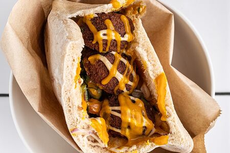 Сабих шварма в пите