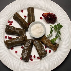 Долма в винoградном листе