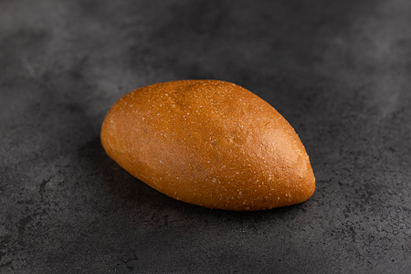 Пирожок печеный с картофелем