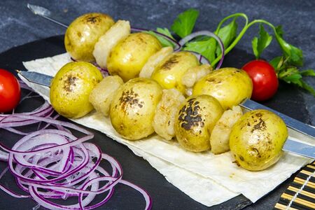 Молодой картофель с курдюком