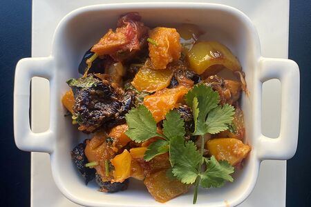 Тыква с овощами и нутом