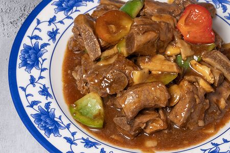 Тушеные свиные ребрышки