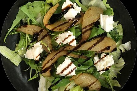 Салат с грушей