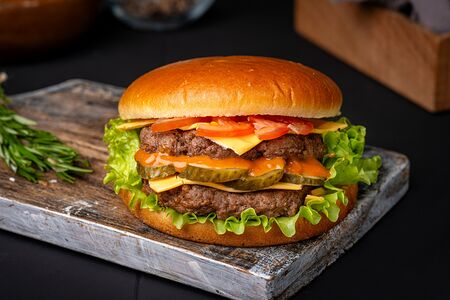 Двойной чизбургер