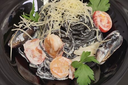 Спагетти Нерри с морепродуктами