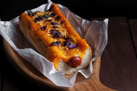 Местный хот-дог из печи