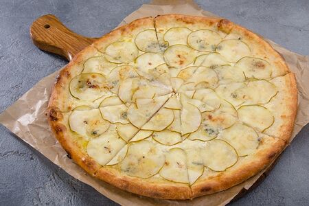 Груша и горгонзола