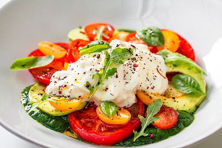 Томаты с муссом из шпината и авокадо