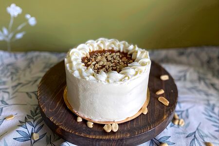 Вегетарианский бенто-торт Сникерс