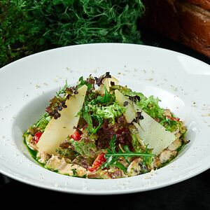 Салат со свининой и шампиньонами