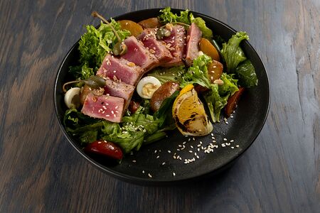 Нисуаз с обжаренным тунцом