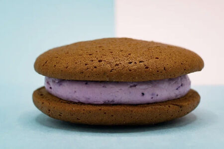 Вупи пай с черникой