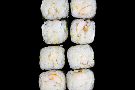 Ролл с креветкой