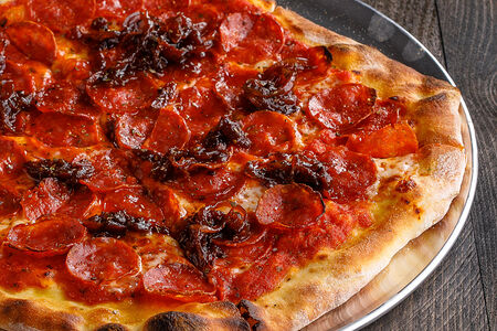 Пицца Пепперони с томатным конфитюром