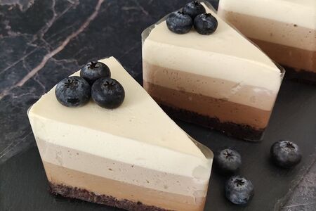 Три шоколада