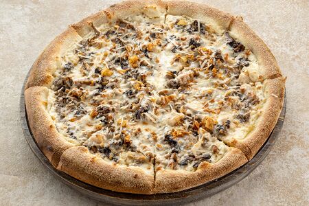 С куриным филе, грибами и сливочным сыром 