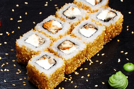 Крем-ролл с угрем