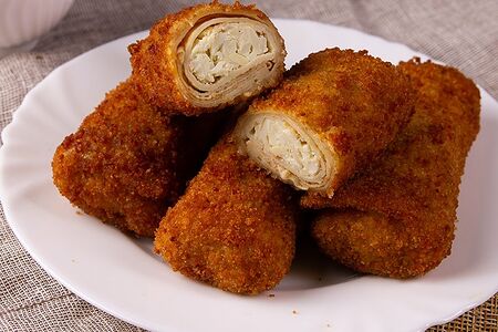 Блинчики с яйцом в панировке