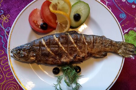 Форель на углях