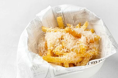 Картофель фри с пармезаном