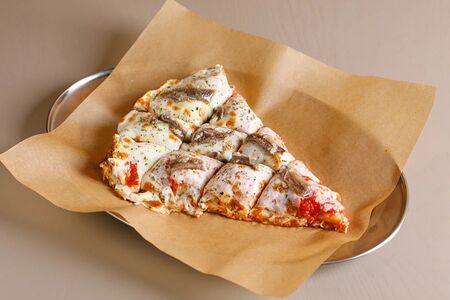 Миланская кусковая с анчоусами