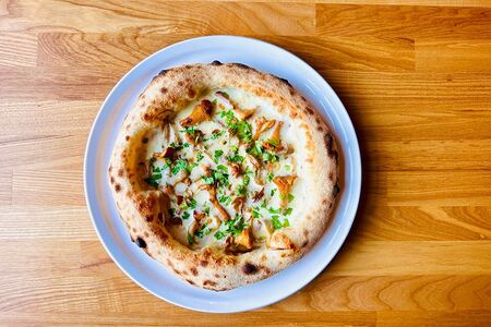 Пицца с лисичками