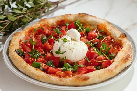 Фокачча с бурратой