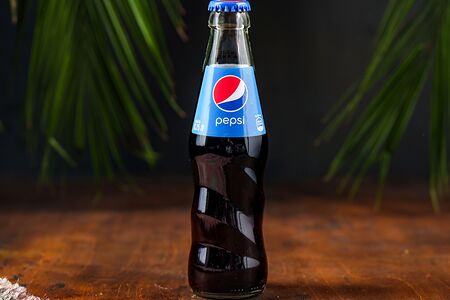 Pepsi в стекле