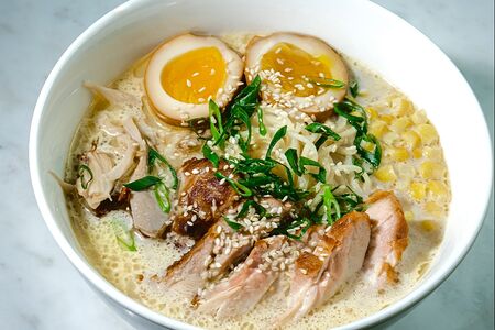 Сливочный рамен с курочкой