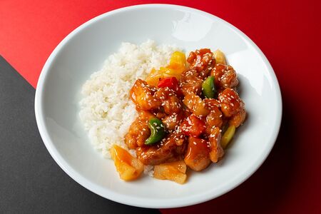 Курица с ананасом