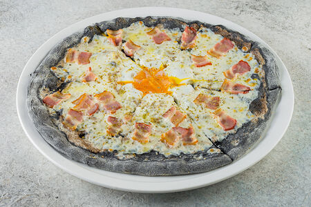 Пицца Бекон, яйцо, трюфель