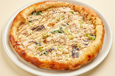 Пицца с балтийским угрем