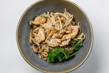 Сливочная лапша с курицей