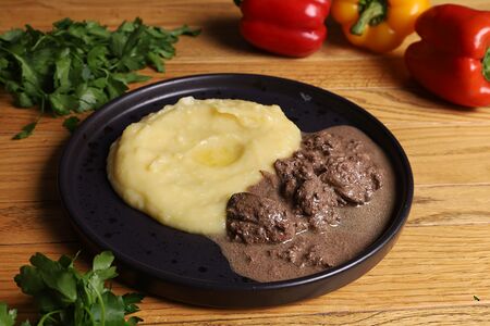 Печень куриная по-строгановски