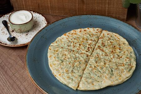 Хычыны со свекольным листом, шпинатом и творогом