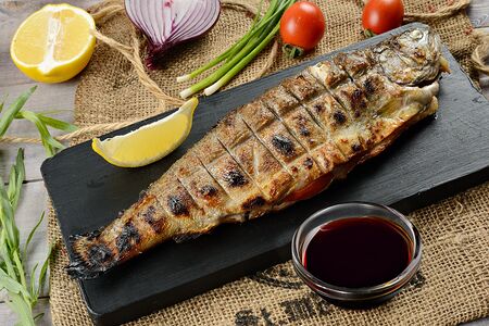 Форель на углях