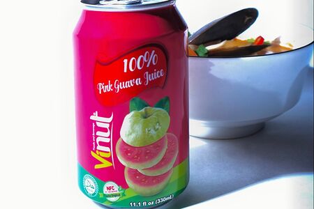 Вьетнамский напиток Vinut с гуавой