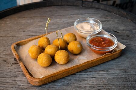 Сырные шарики классические