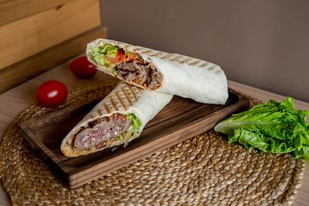 Шаурма говяжья в обычном лаваше