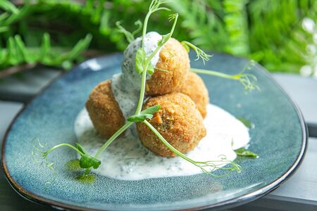 Фалафель и тартар с домашним майонезом