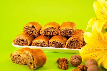 Песочное печенье с орехом