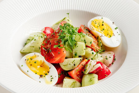 Овощной салат по-деревенски