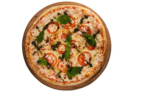 Пицца Маргарита с песто и базиликом