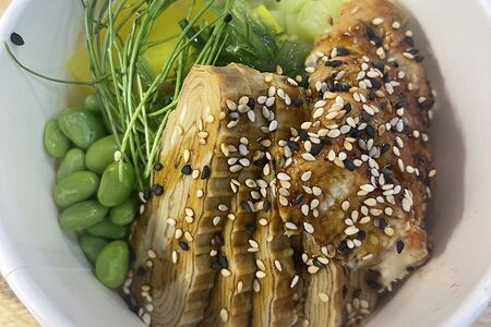 Поке с угрем